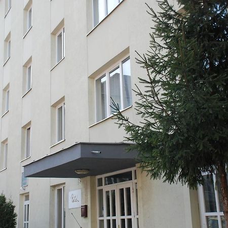 מיירקורה-צ'וק Hotel Merkur מראה חיצוני תמונה