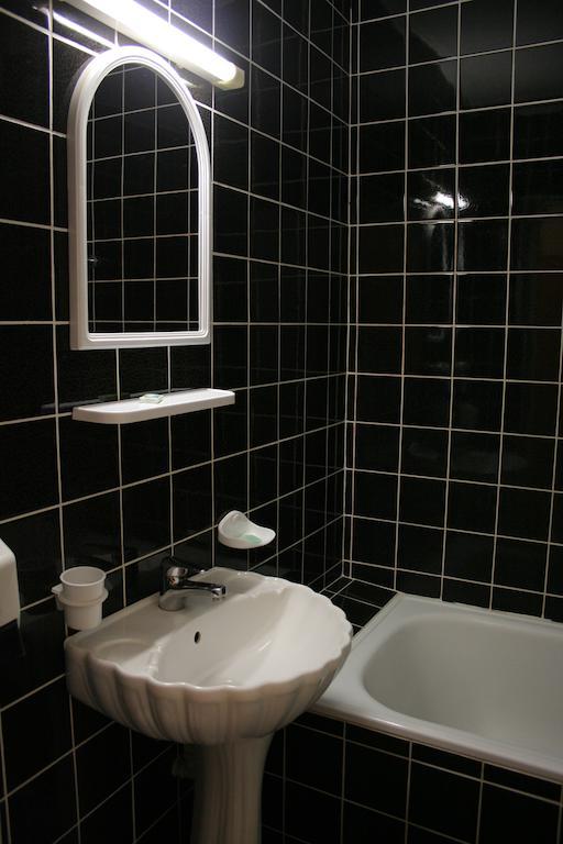 מיירקורה-צ'וק Hotel Merkur חדר תמונה