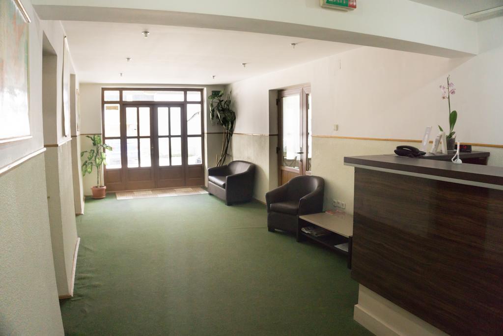מיירקורה-צ'וק Hotel Merkur מראה חיצוני תמונה